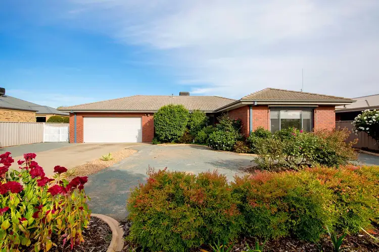 Main view of Homely house listing, 5 Kathryn Crescent, Yarrawonga VIC 3730