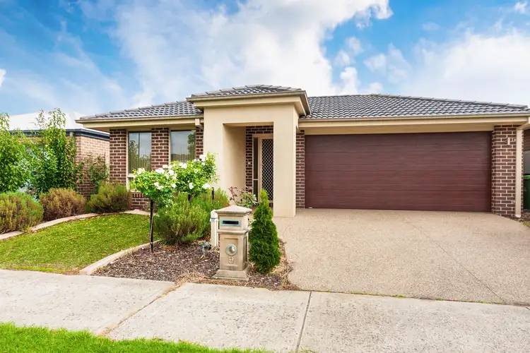 9 Tangelo Terrace, Pakenham VIC 3810