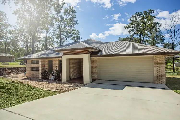 14 Josette Place, Pine Mountain QLD 4306