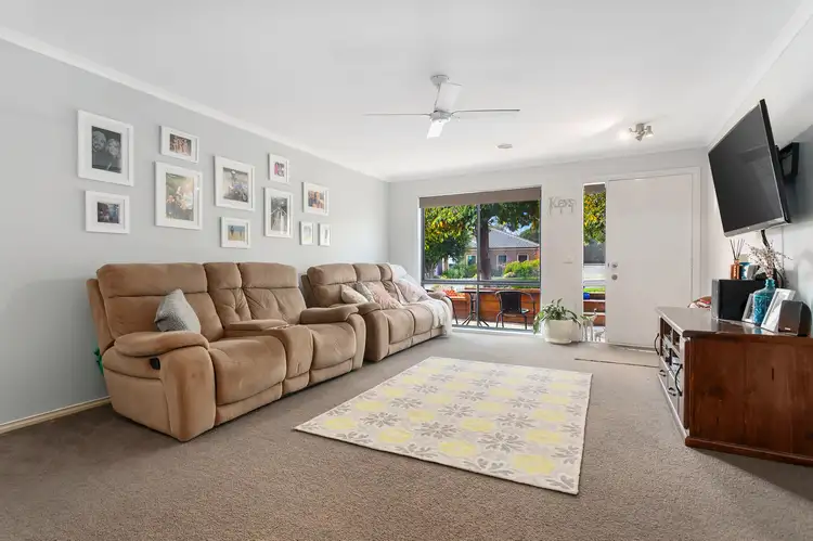 Fifth view of Homely house listing, 3 Hatfield Drive, Drouin VIC 3818