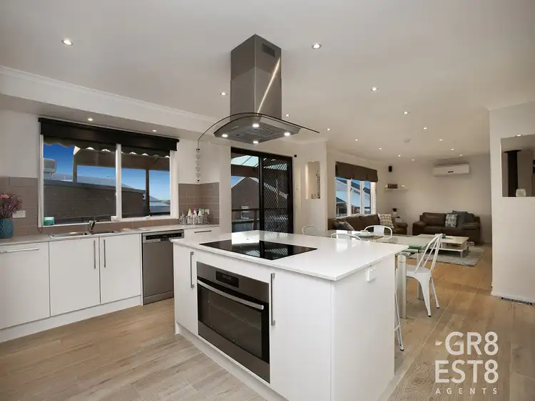 Second view of Homely house listing, 8 Diosma Court, Narre Warren VIC 3805