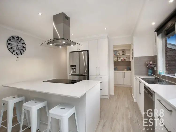 Fifth view of Homely house listing, 8 Diosma Court, Narre Warren VIC 3805