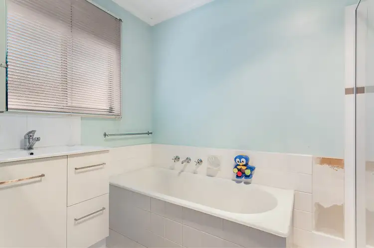 Fifth view of Homely house listing, 11 Boanyoo Street, Drouin VIC 3818
