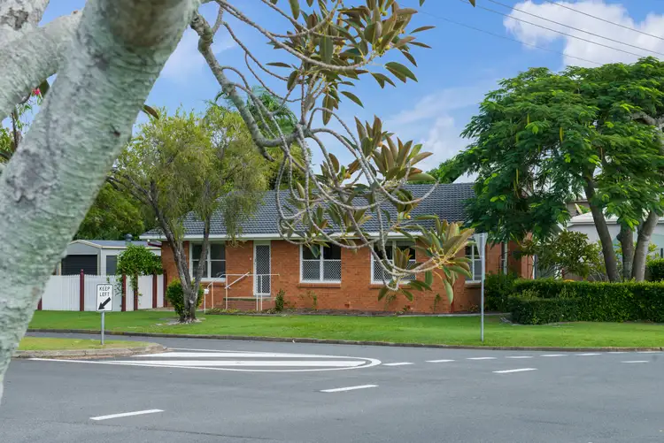 52 Walton Street, Southport QLD 4215