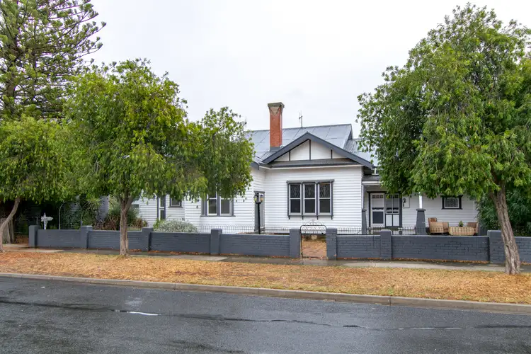 2 Campbell Street, Nhill VIC 3418