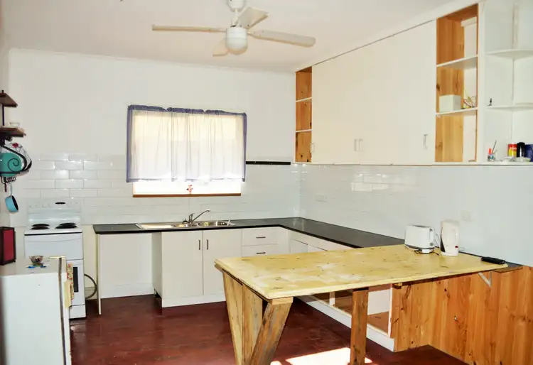 Fifth view of Homely house listing, 32 Mahonga Street, Jerilderie NSW 2716