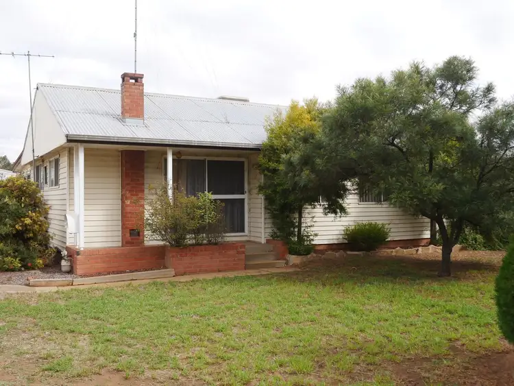 4 Packham Street, Leeton NSW 2705