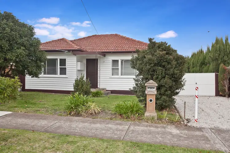 73 Sandford Avenue, Sunshine North VIC 3020