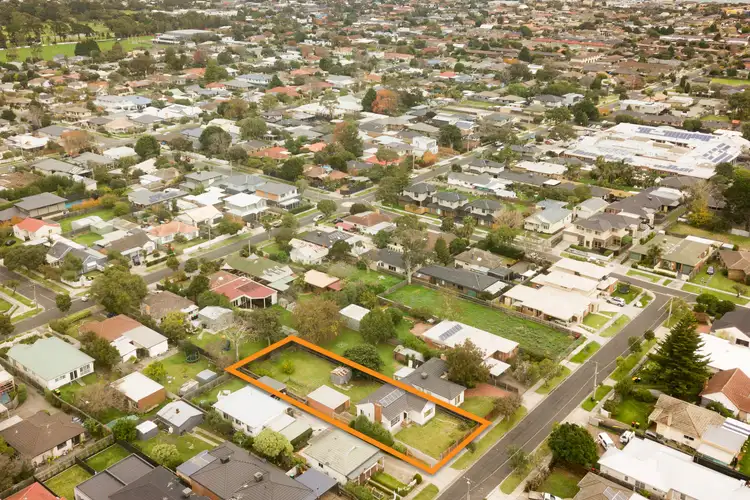 12 Derby Parade, Bonbeach VIC 3196
