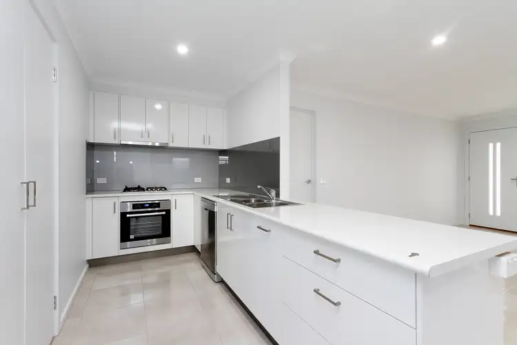 Sixth view of Homely townhouse listing, 32 Raglan Street, Sale VIC 3850