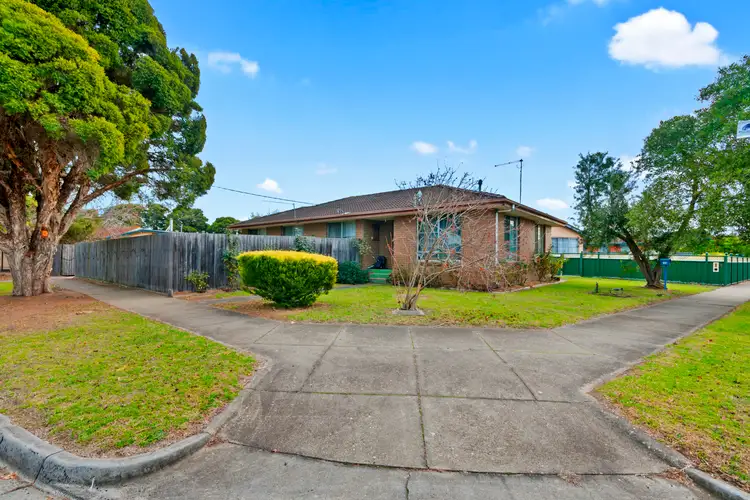 10 Treloar Street, Sale VIC 3850
