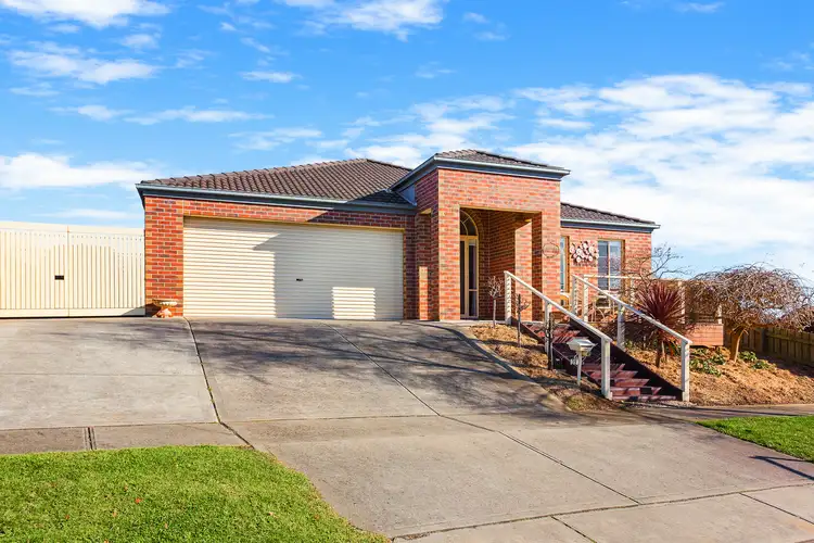 35 Outlook Drive, Drouin VIC 3818