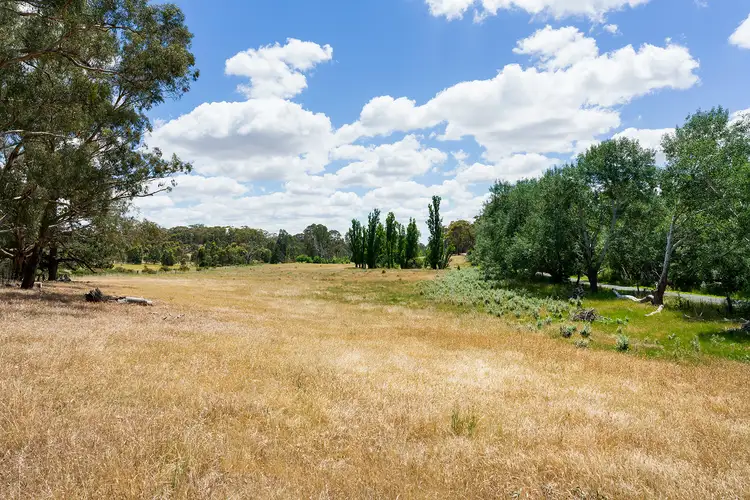 Cnr Limestone Road & Molloys Lane, Guildford VIC 3451