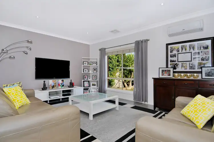 Second view of Homely house listing, 11 Bellfield Drive, Craigieburn VIC 3064