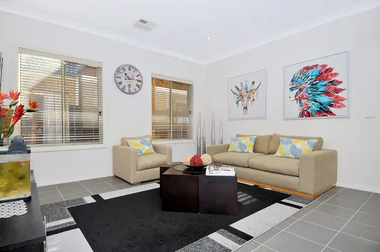 Fifth view of Homely house listing, 11 Bellfield Drive, Craigieburn VIC 3064
