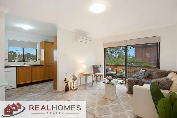 8/7 Santley Crescent, Kingswood NSW 2747