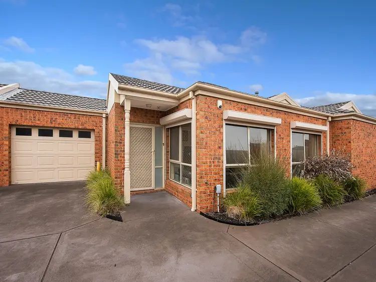 2/53 Coulstock Street, Epping VIC 3076