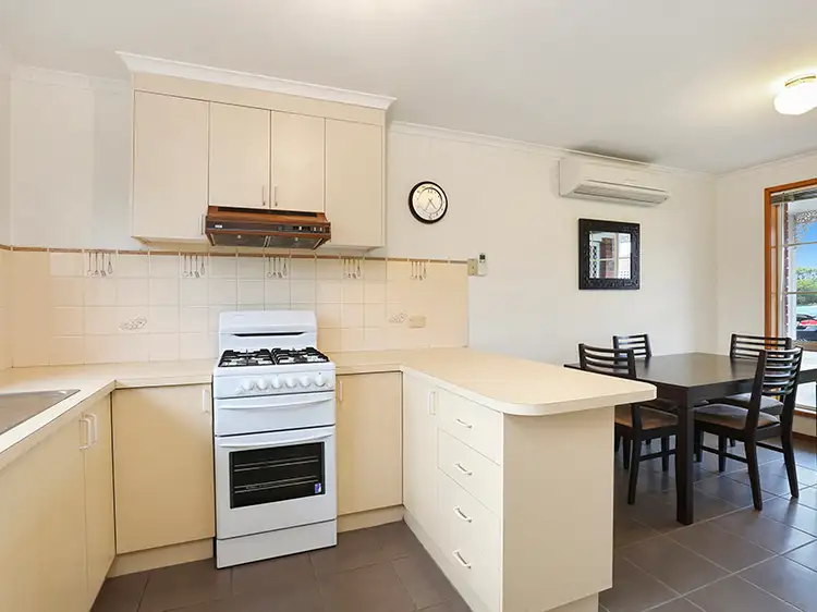 Fourth view of Homely unit listing, 2/42-44 Burdoo Drive, Grovedale VIC 3216