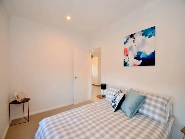 Sixth view of Homely unit listing, 5/3 Morago Crescent, Cloverdale WA 6105