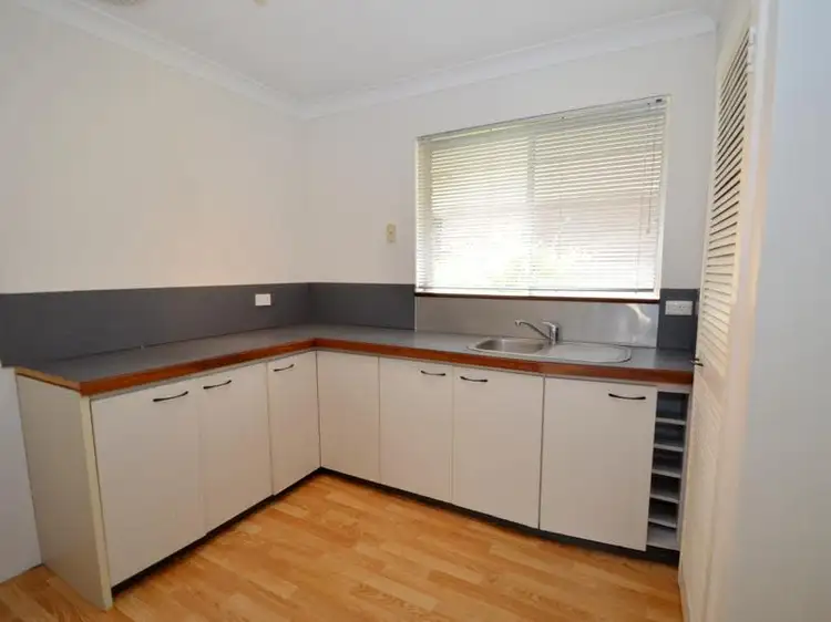 72 Third Ave, Kelmscott WA 6111
