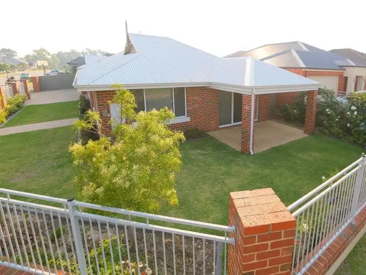 7 Turin Lane, Piara Waters WA 6112