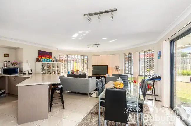 Fifth view of Homely house listing, 10 Garry Place, Crestmead QLD 4132