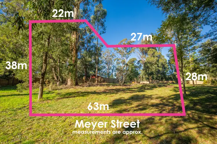 2a Meyer Street, Cockatoo VIC 3781