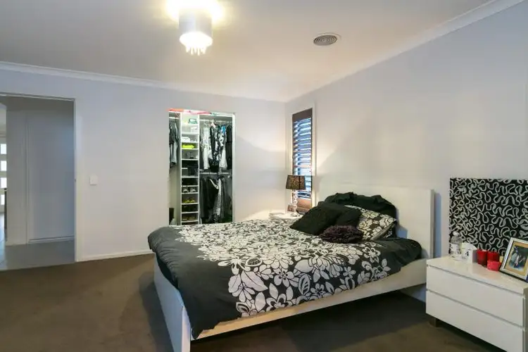 Second view of Homely house listing, 5 Klim Avenue, Kangaroo Flat VIC 3555
