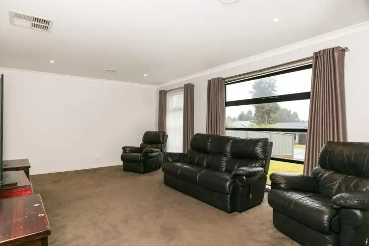 Fifth view of Homely house listing, 5 Klim Avenue, Kangaroo Flat VIC 3555