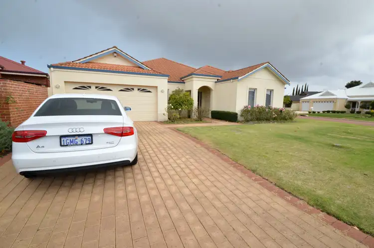 82 Ashmore Avenue, Canning Vale WA 6155