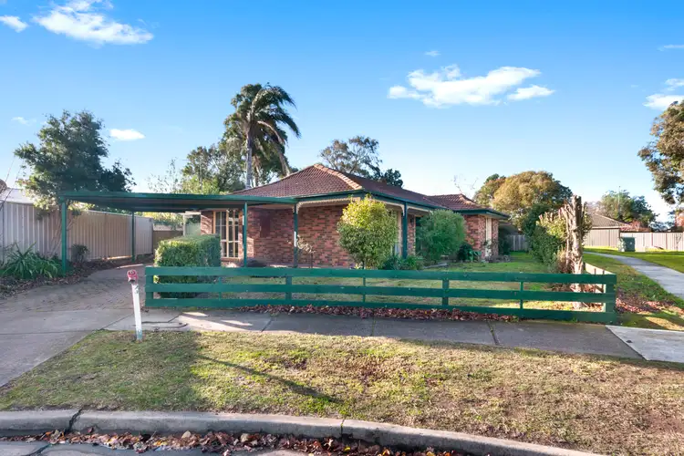 25 Helen Crescent, Sale VIC 3850