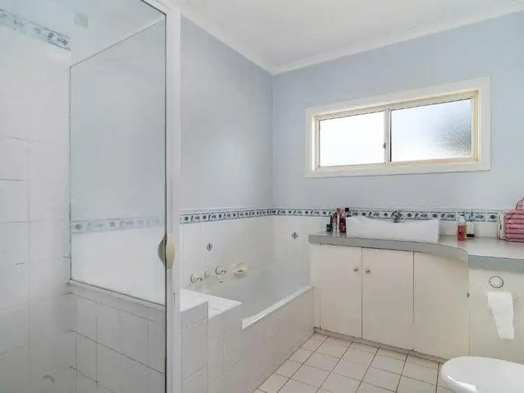 Sixth view of Homely house listing, 16 Yarunga Drive, Kangaroo Flat VIC 3555