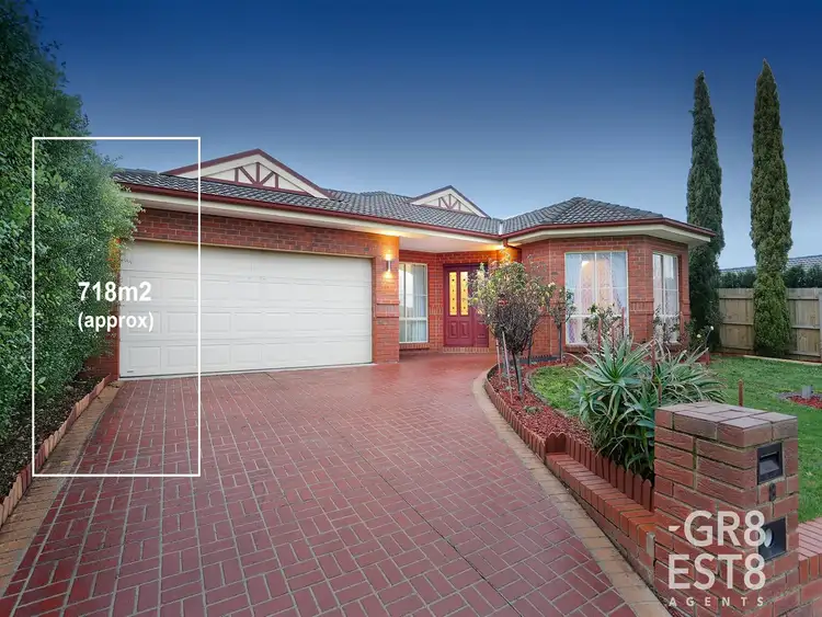 8 Fieldhouse Lane, Berwick VIC 3806
