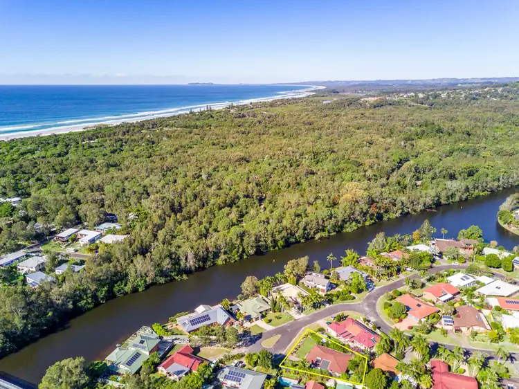 Second view of Homely house listing, 10 Natan Court, Ocean Shores NSW 2483