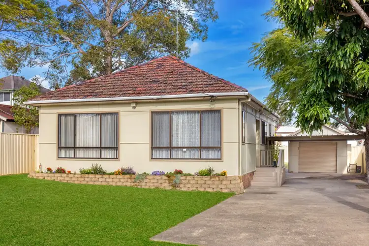 2 McLaren St, Carramar NSW 2163