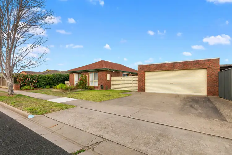 Second view of Homely house listing, 4 King Avenue, Sale VIC 3850
