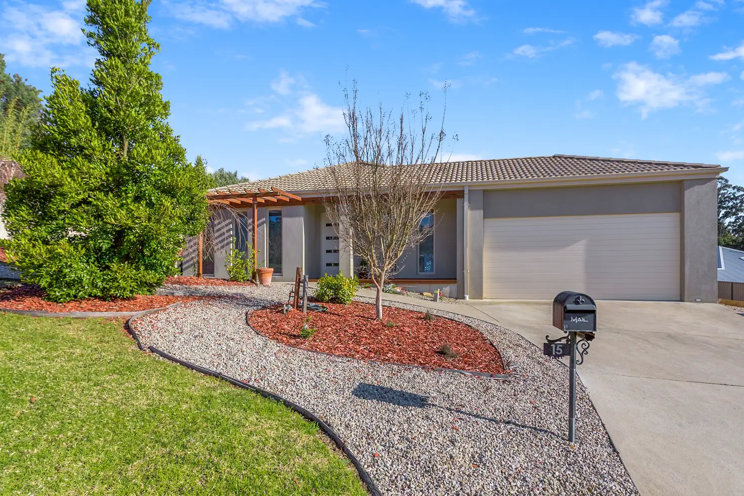 Main view of Homely house listing, 15 Crystal Court, Drouin VIC 3818