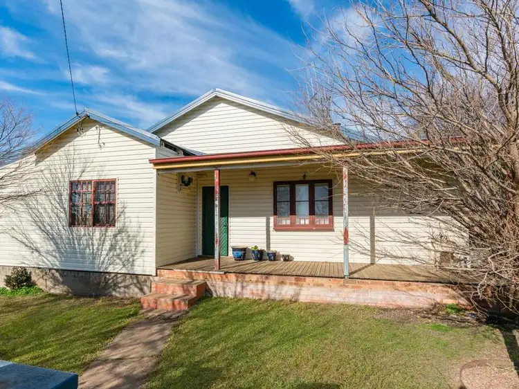 32 Riddell Street, Molong NSW 2866