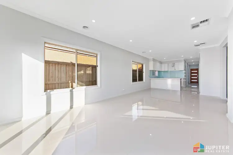 28 Seed Avenue, Truganina VIC 3029