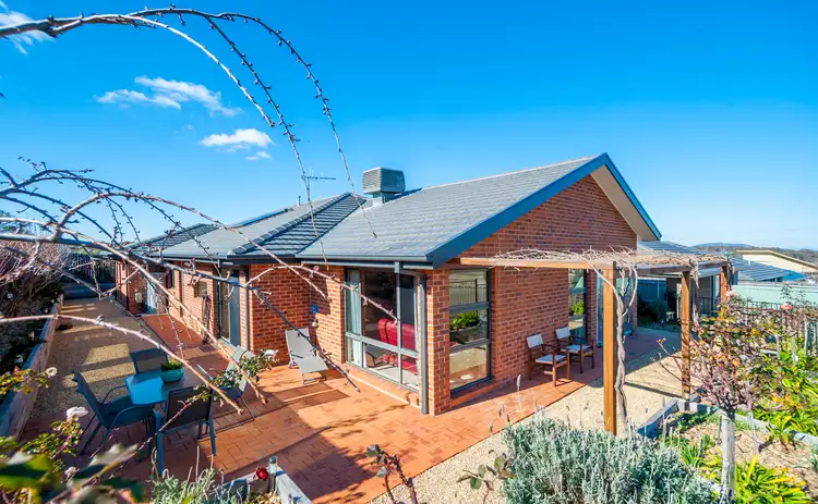 21 Lucy Beeton Crescent, Bonner ACT 2914
