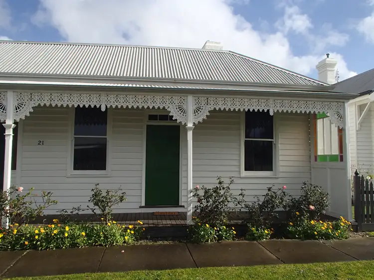 21b Hurd Street