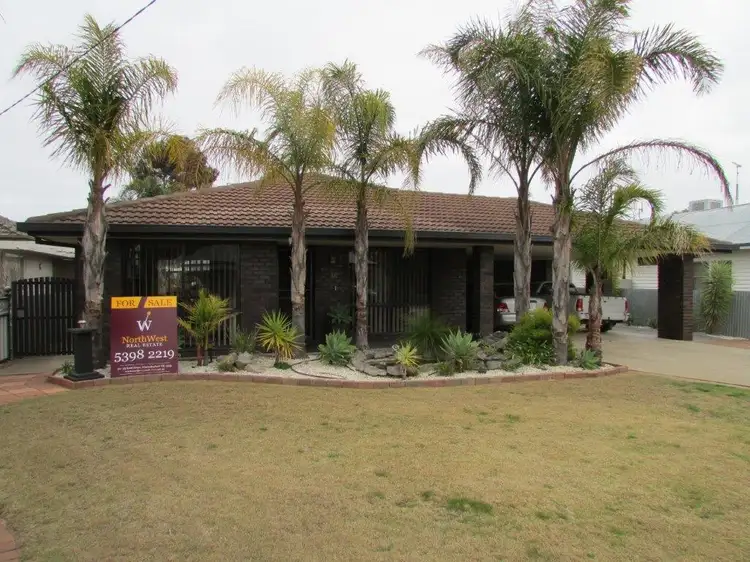 18 Hewitt Street, Warracknabeal VIC 3393