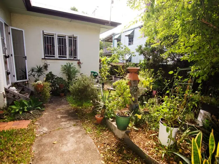 Main view of Homely house listing, 31 JUNCTION STREET, Woolloongabba QLD 4102