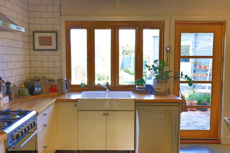 Fifth view of Homely house listing, 6 McKenzie Street, Alexandra VIC 3714