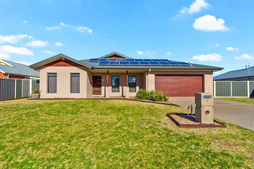 Main view of Homely house listing, 3 Kylie Court, Sale VIC 3850