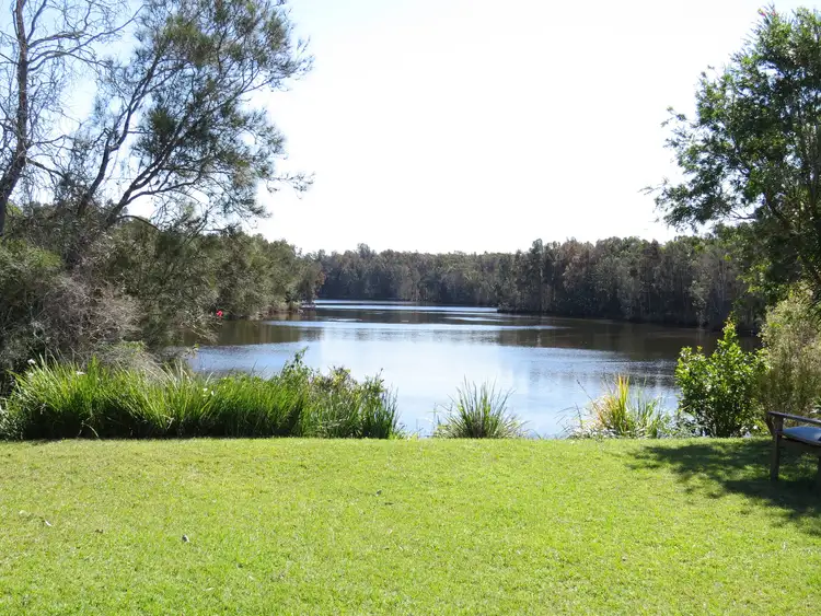 23 Kallaroo Circuit, Ocean Shores NSW 2483