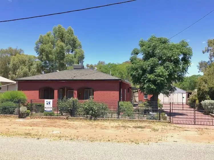9-11 Knight Street, Northam WA 6401