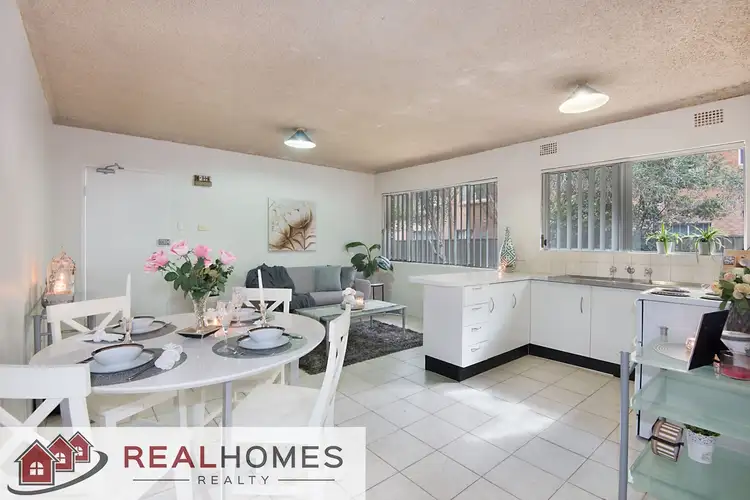 4/20 Bringelly Road, Kingswood NSW 2747