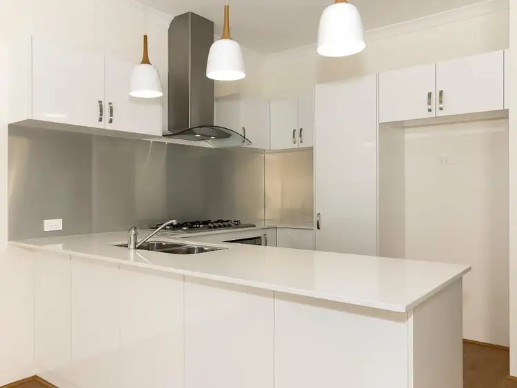 30 Cuddlepie Turn, Banksia Grove WA 6031