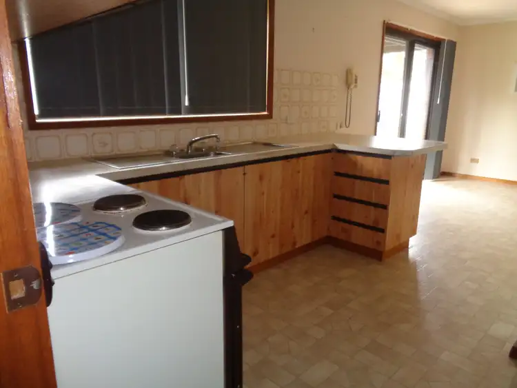 Third view of Homely unit listing, 2/13 Hart Street, Rochester VIC 3561
